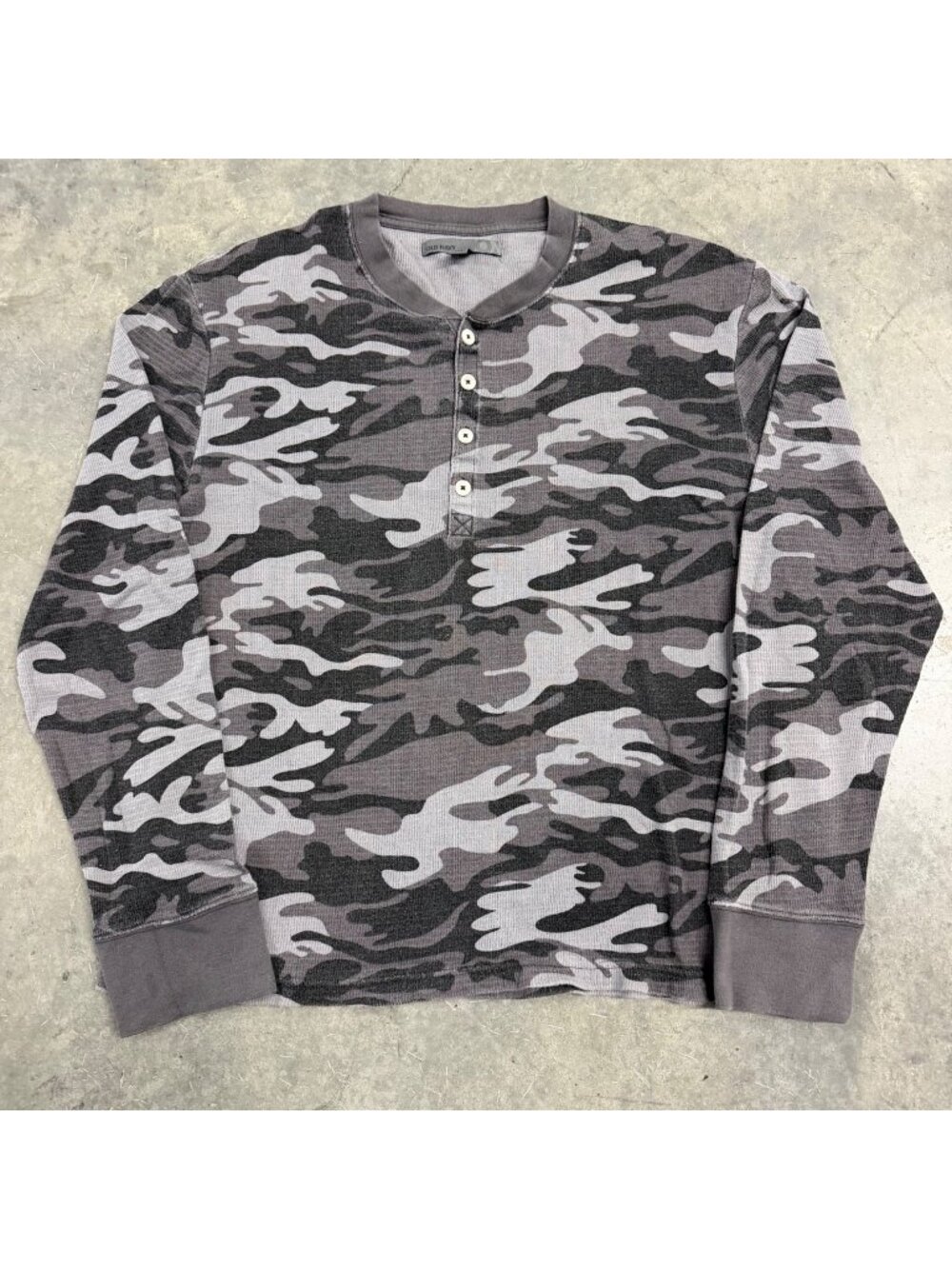 Vintage Old Navy Mens XL Camo Gray Henley Long Sleeve Shirt